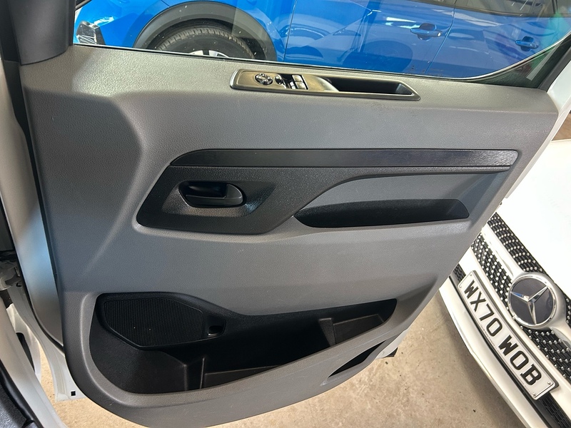 Vauxhall Vivaro 1.5 Turbo D 2900 Dynamic Panel Van 6dr Diesel Manual L2 H1 Euro 6 (s/s) (100 ps) - U10831