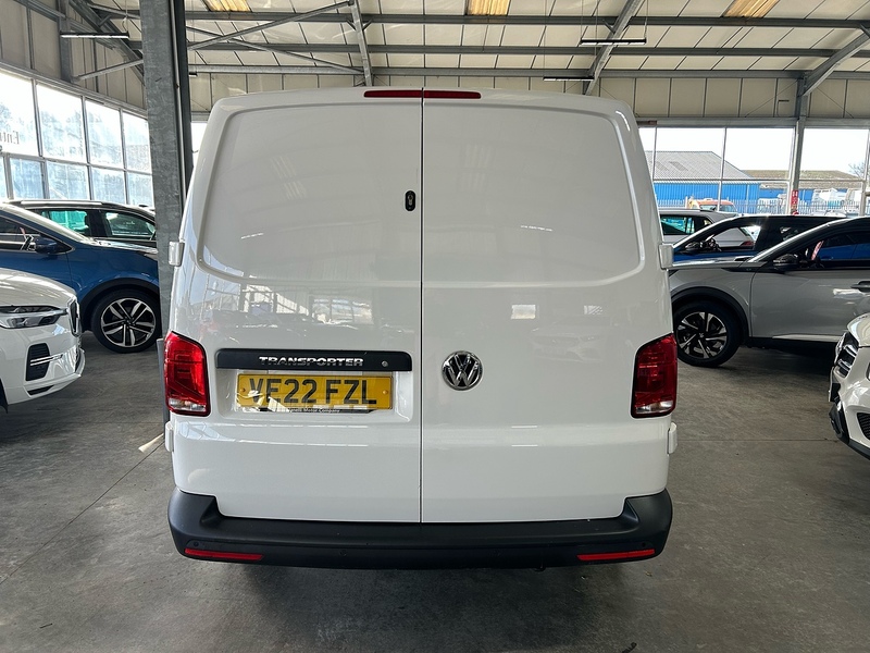 Volkswagen Transporter 2.0 TDI T28 Startline Panel Van 5dr Diesel Manual FWD SWB Euro 6 (s/s) (110 ps) - U10832