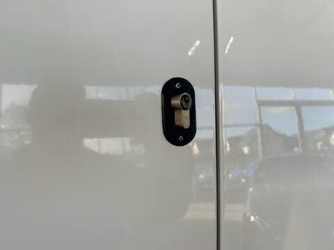Volkswagen Transporter 2.0 TDI T28 Startline Panel Van 5dr Diesel Manual FWD SWB Euro 6 (s/s) (110 ps) - U10832