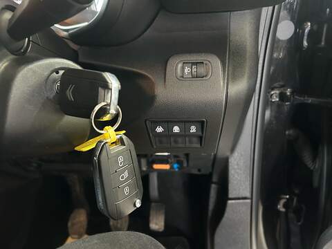 Citroen Berlingo PureTech Flair - U10836