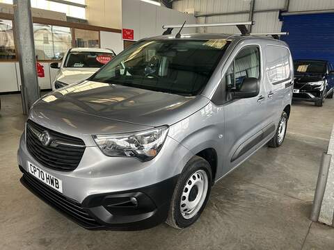 Vauxhall Combo 1.5 Turbo D 2000 Edition Panel Van 4dr Diesel Auto L1 H1 Euro 6 (s/s) (130 ps) - U10839