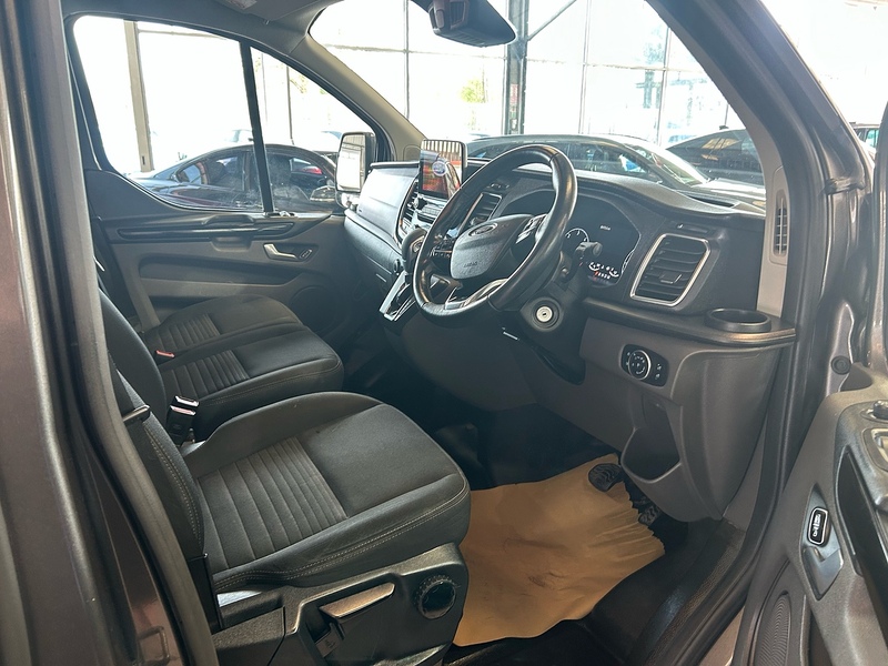 Ford Transit Custom 2.0 300 EcoBlue Limited Panel Van 5dr Diesel Auto L2 H1 Euro 6 (s/s) (130 ps) - U10841