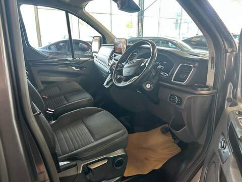 Ford Transit Custom 2.0 300 EcoBlue Limited Panel Van 5dr Diesel Auto L2 H1 Euro 6 (s/s) (130 ps) - U10841