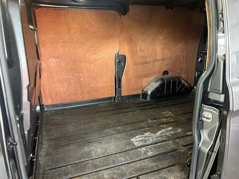 Ford Transit Custom 2.0 300 EcoBlue Limited Panel Van 5dr Diesel Auto L2 H1 Euro 6 (s/s) (130 ps) - U10841