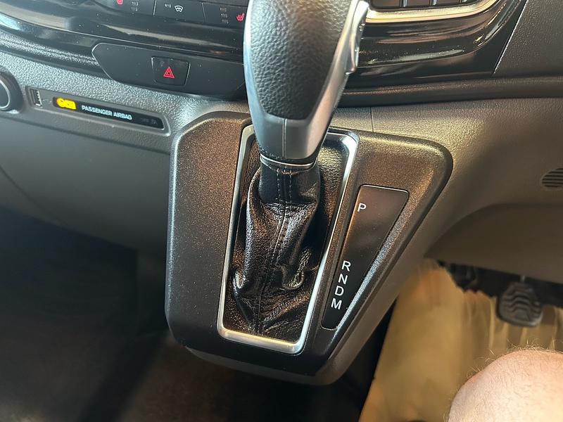 Ford Transit Custom 2.0 300 EcoBlue Limited Panel Van 5dr Diesel Auto L2 H1 Euro 6 (s/s) (130 ps) - U10841