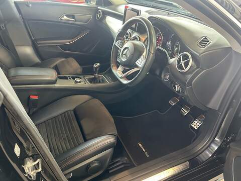 Mercedes-Benz CLA 1.6 CLA180 AMG Line Edition Coupe 4dr Petrol Manual Euro 6 (s/s) (122 ps) - U10855