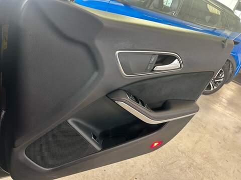 Mercedes-Benz CLA 1.6 CLA180 AMG Line Edition Coupe 4dr Petrol Manual Euro 6 (s/s) (122 ps) - U10855