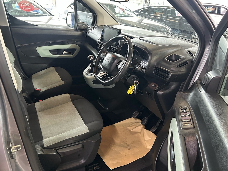 Citroen Berlingo 1.2 PureTech Flair XL MPV 5dr Petrol Manual Euro 6 (s/s) (110 ps) - U10856