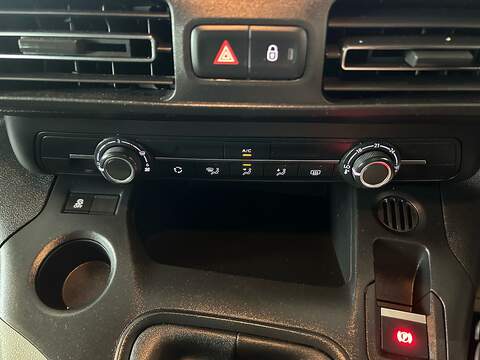 Citroen Berlingo 1.2 PureTech Flair XL MPV 5dr Petrol Manual Euro 6 (s/s) (110 ps) - U10856