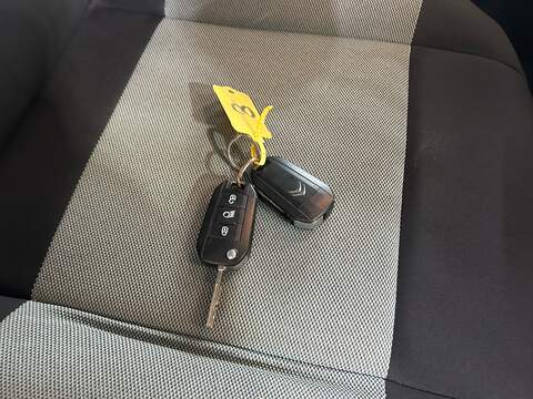 Citroen Berlingo 1.2 PureTech Flair XL MPV 5dr Petrol Manual Euro 6 (s/s) (110 ps) - U10856