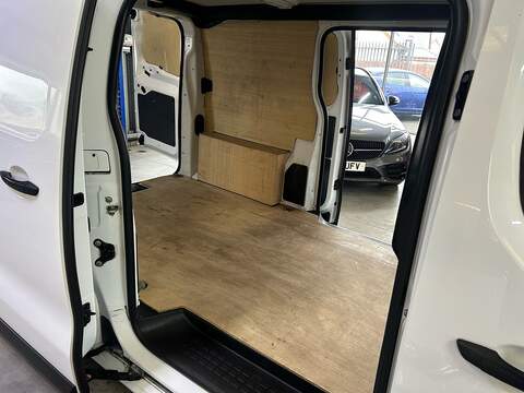 Citroen Dispatch 1.5 BlueHDi 1000 Enterprise Pro M Panel Van 6dr Diesel Manual FWD 2 Euro 6 (s/s) (100 ps) - U10861