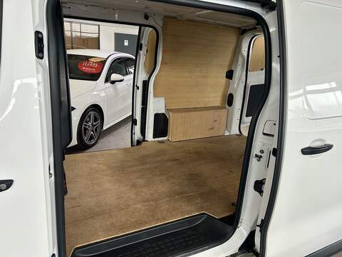 Citroen Dispatch 1.5 BlueHDi 1000 Enterprise Pro M Panel Van 6dr Diesel Manual FWD 2 Euro 6 (s/s) (100 ps) - U10861