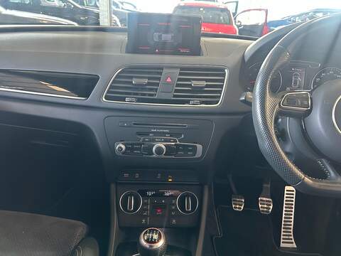 Audi Q3 1.4 TFSI CoD Black Edition SUV 5dr Petrol S Tronic Euro 6 (s/s) (150 ps) - U10867