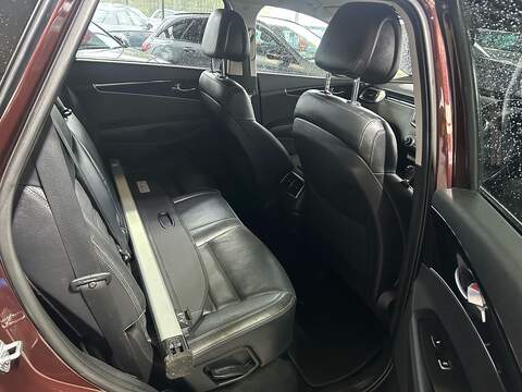 Kia Sorento 2.2 CRDi KX-2 SUV 5dr Diesel Auto AWD Euro 6 (s/s) (197 bhp) - U10873