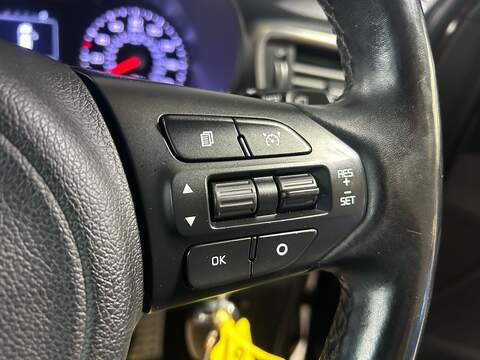 Kia Sorento 2.2 CRDi KX-2 SUV 5dr Diesel Auto AWD Euro 6 (s/s) (197 bhp) - U10873