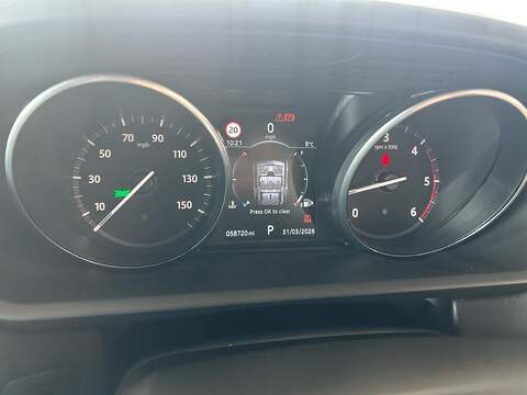 Land Rover Discovery TD V6 HSE Luxury - U10874