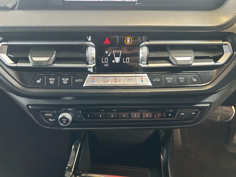 BMW 1 Series 1.5 118i M Sport (LCP) Hatchback 5dr Petrol DCT Euro 6 (s/s) (136 ps) - U10877