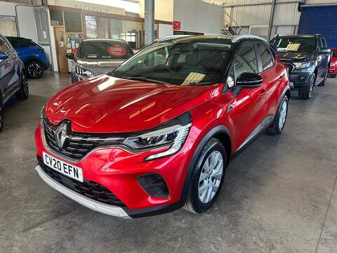 Renault Captur 1.3 TCe Iconic SUV 5dr Petrol Manual Euro 6 (s/s) (130 ps) - U10889