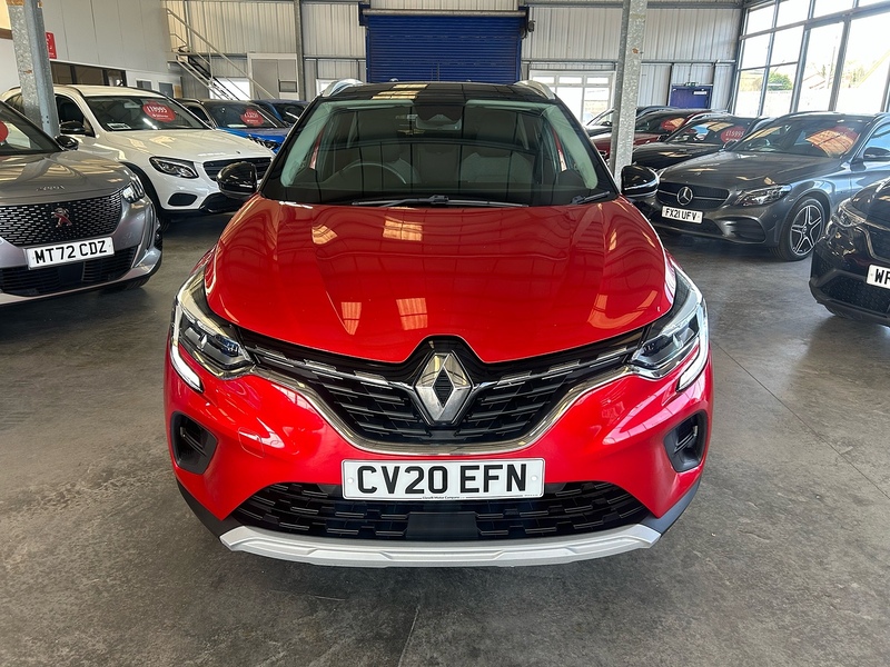 Renault Captur 1.3 TCe Iconic SUV 5dr Petrol Manual Euro 6 (s/s) (130 ps) - U10889