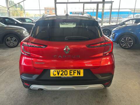 Renault Captur 1.3 TCe Iconic SUV 5dr Petrol Manual Euro 6 (s/s) (130 ps) - U10889