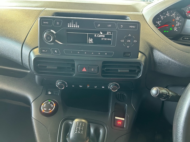 Peugeot Partner 1.5 BlueHDi 1000 Grip Standard Panel Van 5dr Diesel Manual SWB Euro 6 (s/s) (100 bhp) - U10891