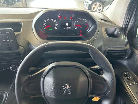 Peugeot Partner 1.5 BlueHDi 1000 Grip Standard Panel Van 5dr Diesel Manual SWB Euro 6 (s/s) (100 bhp) - U10891