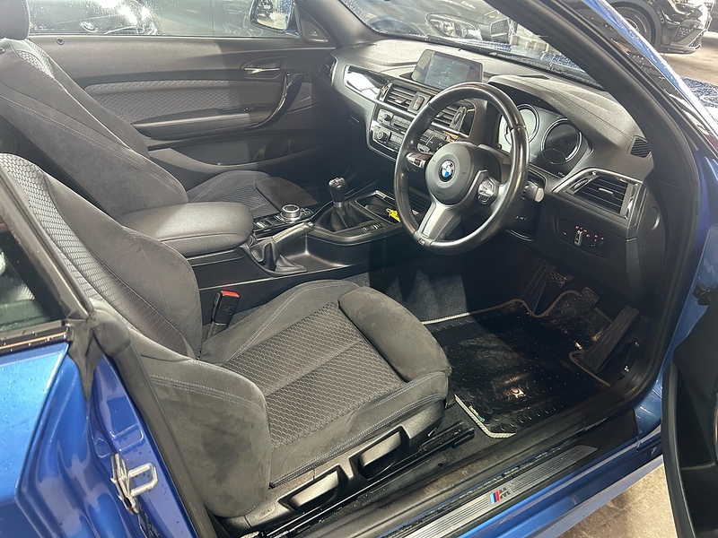BMW 2 Series 1.5 218i M Sport Convertible 2dr Petrol Manual Euro 6 (s/s) (136 ps) - U10916