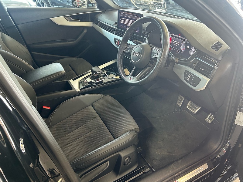 Audi A4 Avant 2.0 TFSI 40 S line Estate 5dr Petrol S Tronic Euro 6 (s/s) (190 ps) - U10917