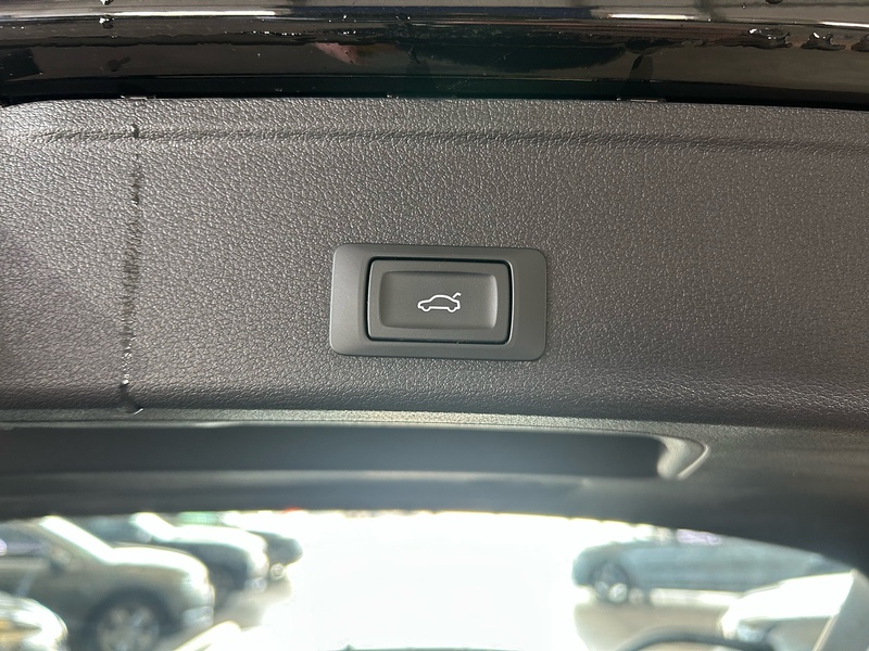 Audi A4 Avant 2.0 TFSI 40 S line Estate 5dr Petrol S Tronic Euro 6 (s/s) (190 ps) - U10917