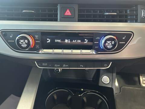 Audi A4 Avant 2.0 TFSI 40 S line Estate 5dr Petrol S Tronic Euro 6 (s/s) (190 ps) - U10917