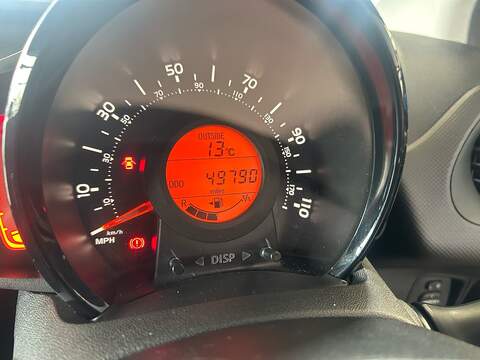 Citroen C1 1.0 VTi Shine Hatchback 5dr Petrol Manual Euro 6 (s/s) (72 ps) - U10921