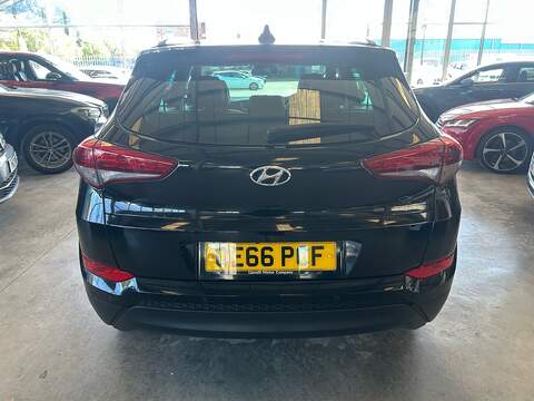 Hyundai TUCSON 1.7 CRDi Blue Drive Premium SUV 5dr Diesel DCT Euro 6 (s/s) (141 ps) - U10928