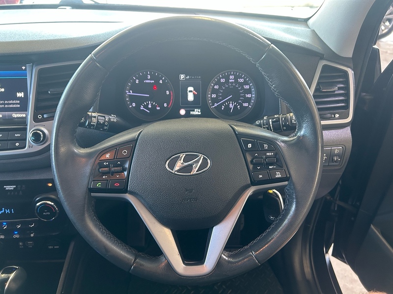 Hyundai TUCSON 1.7 CRDi Blue Drive Premium SUV 5dr Diesel DCT Euro 6 (s/s) (141 ps) - U10928