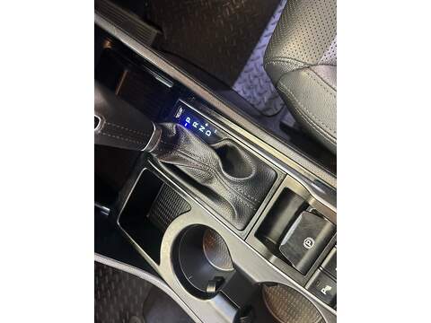 Hyundai TUCSON 1.7 CRDi Blue Drive Premium SUV 5dr Diesel DCT Euro 6 (s/s) (141 ps) - U10928