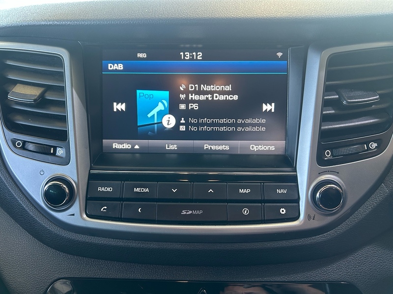 Hyundai TUCSON 1.7 CRDi Blue Drive Premium SUV 5dr Diesel DCT Euro 6 (s/s) (141 ps) - U10928