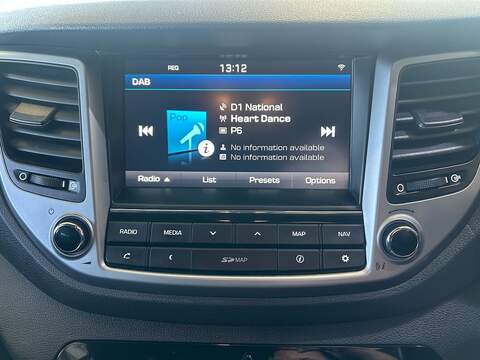 Hyundai TUCSON 1.7 CRDi Blue Drive Premium SUV 5dr Diesel DCT Euro 6 (s/s) (141 ps) - U10928