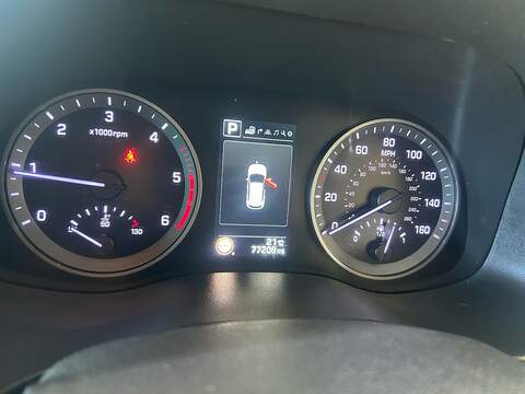 Hyundai TUCSON 1.7 CRDi Blue Drive Premium SUV 5dr Diesel DCT Euro 6 (s/s) (141 ps) - U10928