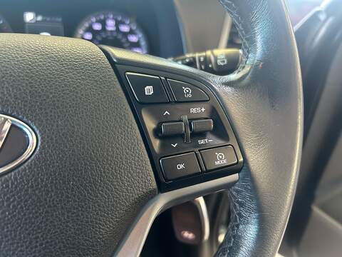Hyundai TUCSON 1.7 CRDi Blue Drive Premium SUV 5dr Diesel DCT Euro 6 (s/s) (141 ps) - U10928