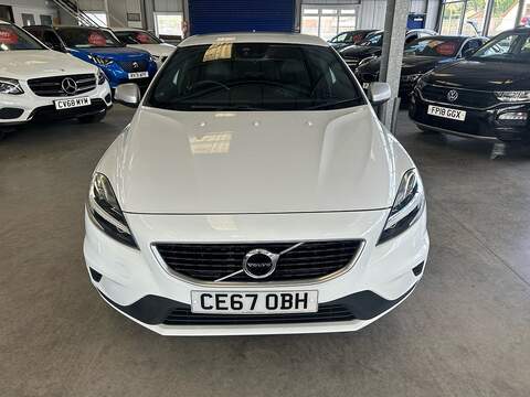 Volvo V40 2.0 T2 R-Design Pro Hatchback 5dr Petrol Manual Euro 6 (s/s) (122 ps) - U10939