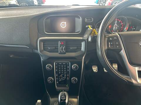 Volvo V40 2.0 T2 R-Design Pro Hatchback 5dr Petrol Manual Euro 6 (s/s) (122 ps) - U10939