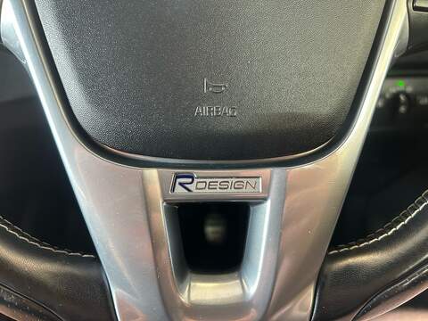 Volvo V40 2.0 T2 R-Design Pro Hatchback 5dr Petrol Manual Euro 6 (s/s) (122 ps) - U10939