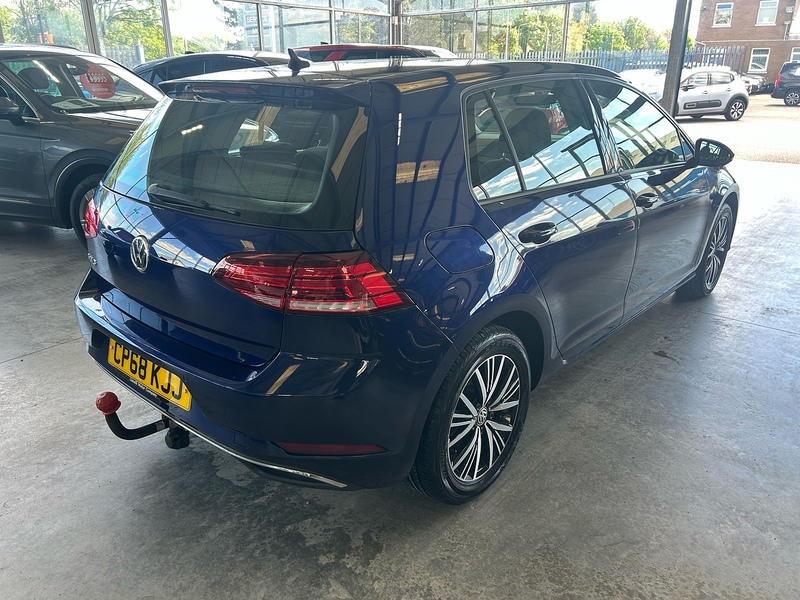 Volkswagen Golf 1.5 TSI EVO SE Hatchback 5dr Petrol Manual Euro 6 (s/s) (150 ps) - U10940