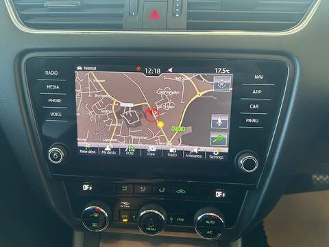 Skoda Octavia 2.0 TDI SE Technology Estate 5dr Diesel Manual Euro 6 (s/s) (150 ps) - U10947