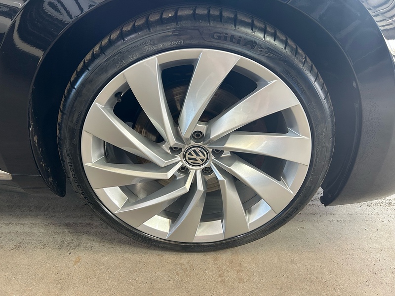 Volkswagen Arteon 2.0 TSI R-Line Fastback 5dr Petrol DSG 4Motion Euro 6 (s/s) (280 ps) - U10951