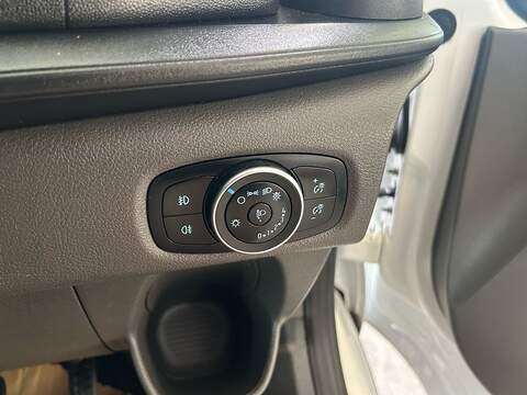Ford Transit Custom 2.0 300 EcoBlue Limited Panel Van 5dr Diesel Manual L2 H1 Euro 6 (s/s) (130 ps) - U10953