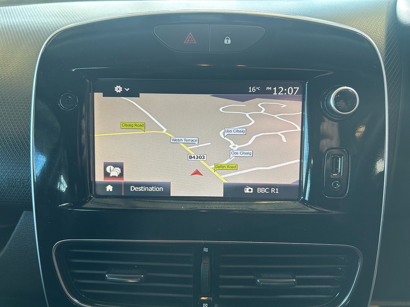 Renault Clio 0.9 TCe Dynamique Nav Hatchback 5dr Petrol Manual Euro 6 (s/s) (90 ps) - U10964