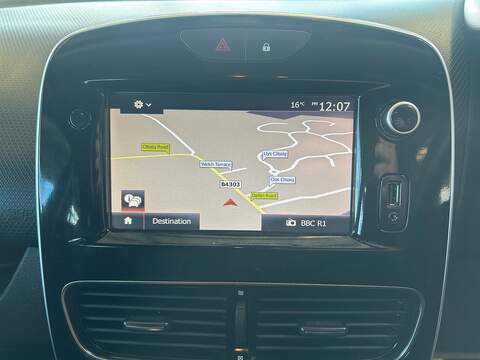 Renault Clio 0.9 TCe Dynamique Nav Hatchback 5dr Petrol Manual Euro 6 (s/s) (90 ps) - U10964