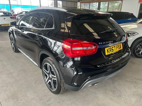 Mercedes-Benz GLA 2.1 GLA220d AMG Line (Premium) SUV 5dr Diesel 7G-DCT 4MATIC Euro 6 (s/s) (177 ps) - U10965