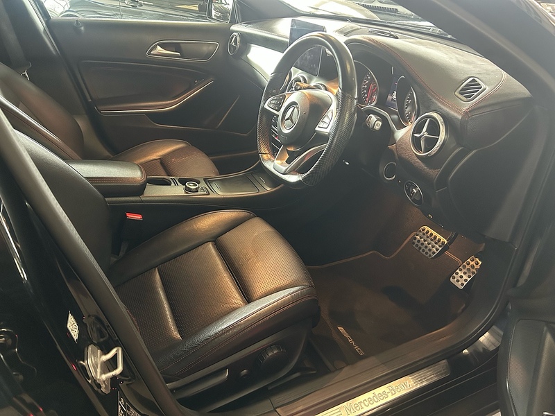 Mercedes-Benz GLA 2.1 GLA220d AMG Line (Premium) SUV 5dr Diesel 7G-DCT 4MATIC Euro 6 (s/s) (177 ps) - U10965