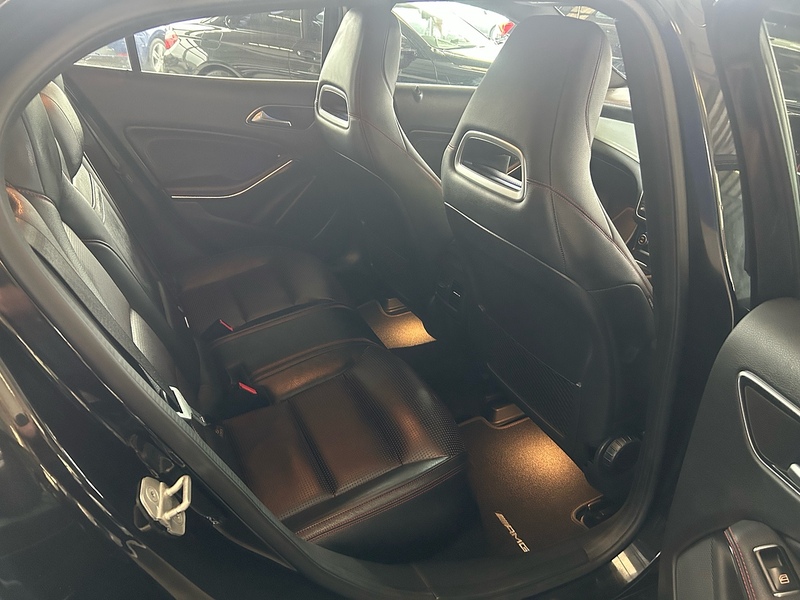 Mercedes-Benz GLA 2.1 GLA220d AMG Line (Premium) SUV 5dr Diesel 7G-DCT 4MATIC Euro 6 (s/s) (177 ps) - U10965